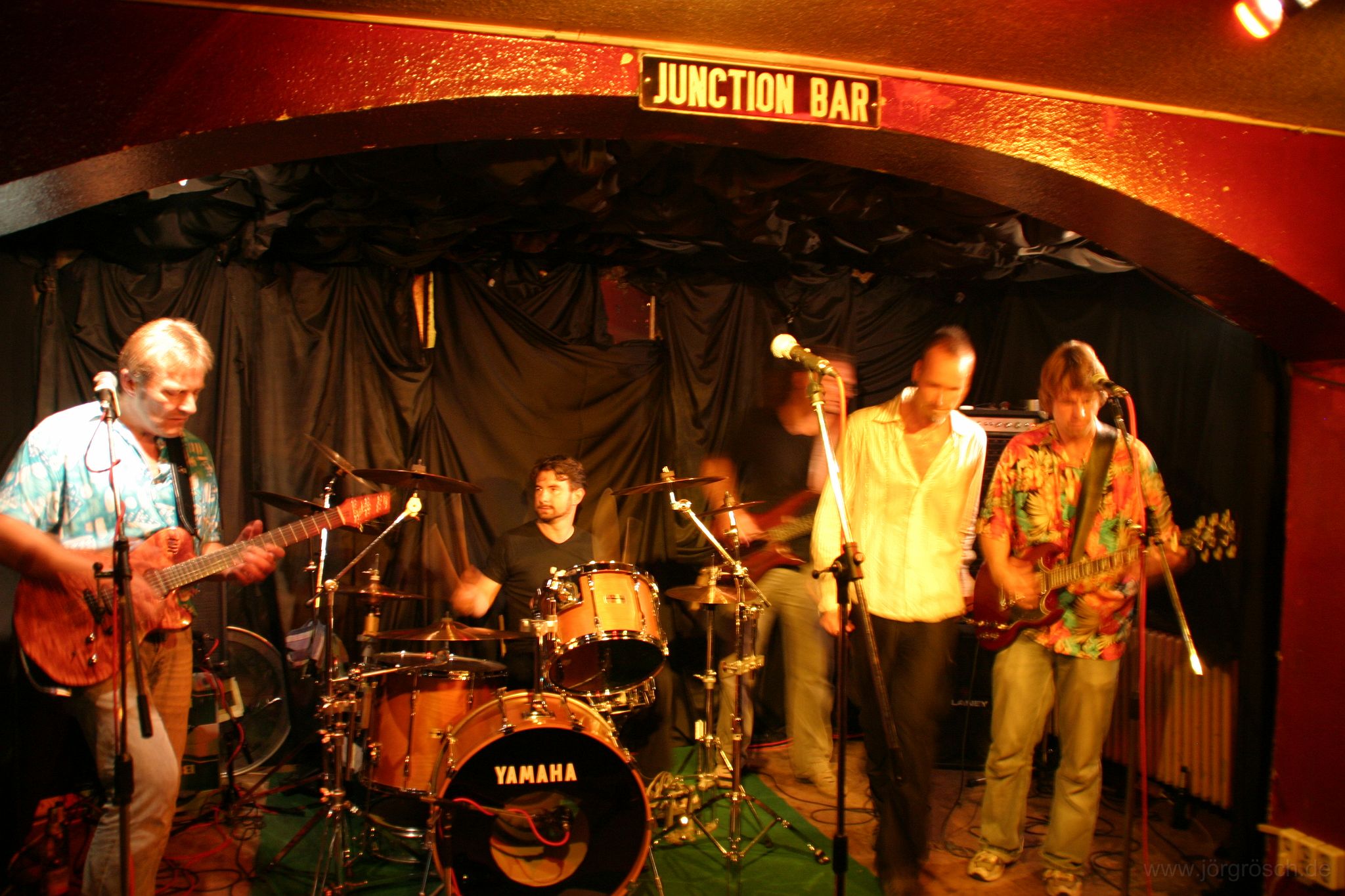 20060817 bokkombo.jpg - Bokkombo in der Junction Bar in Kreuzberg